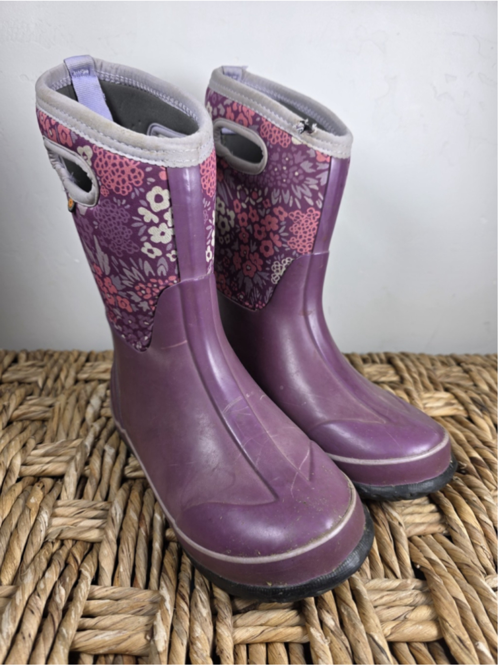 BOGS Kids Classic NW Garden Boots Youth Sz 5 Violet Floral Waterproof Insulated